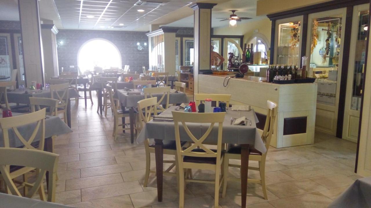 Relais Black Horse Millesimo Ngoại thất bức ảnh