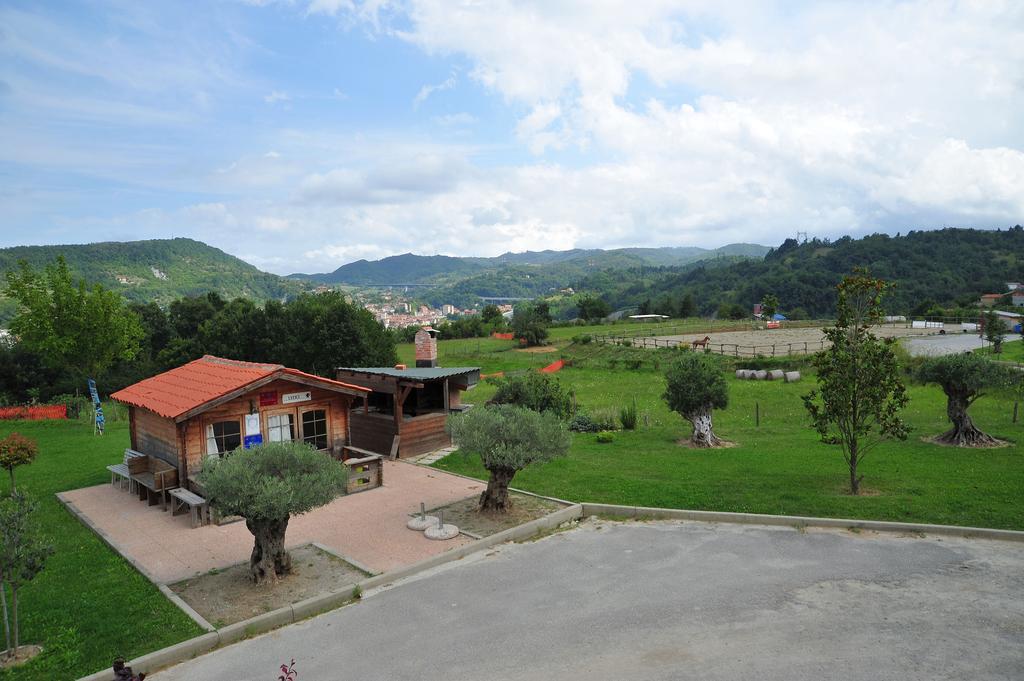Relais Black Horse Millesimo Ngoại thất bức ảnh